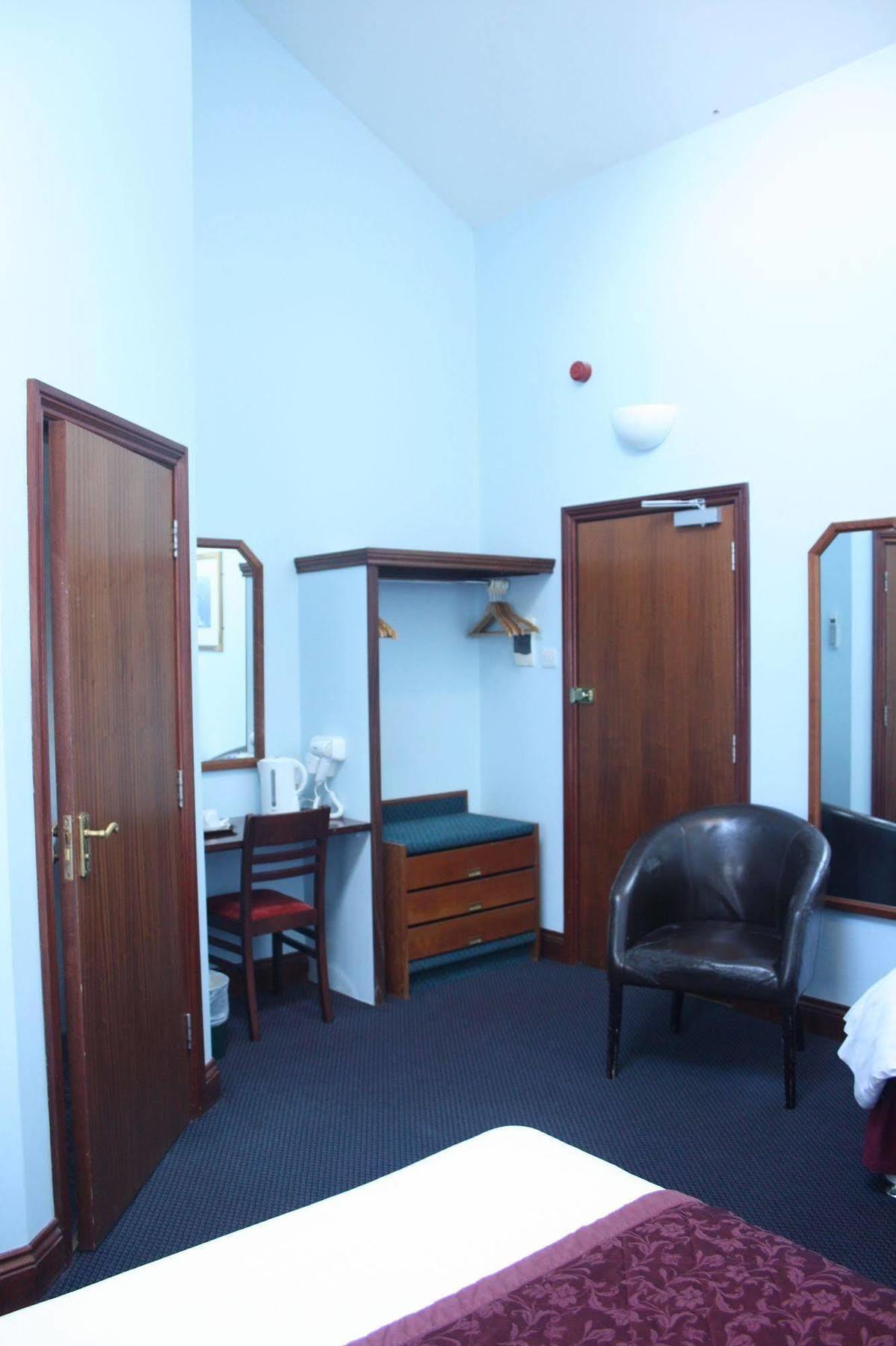 Kings Paget Hotel West Drayton  Extérieur photo