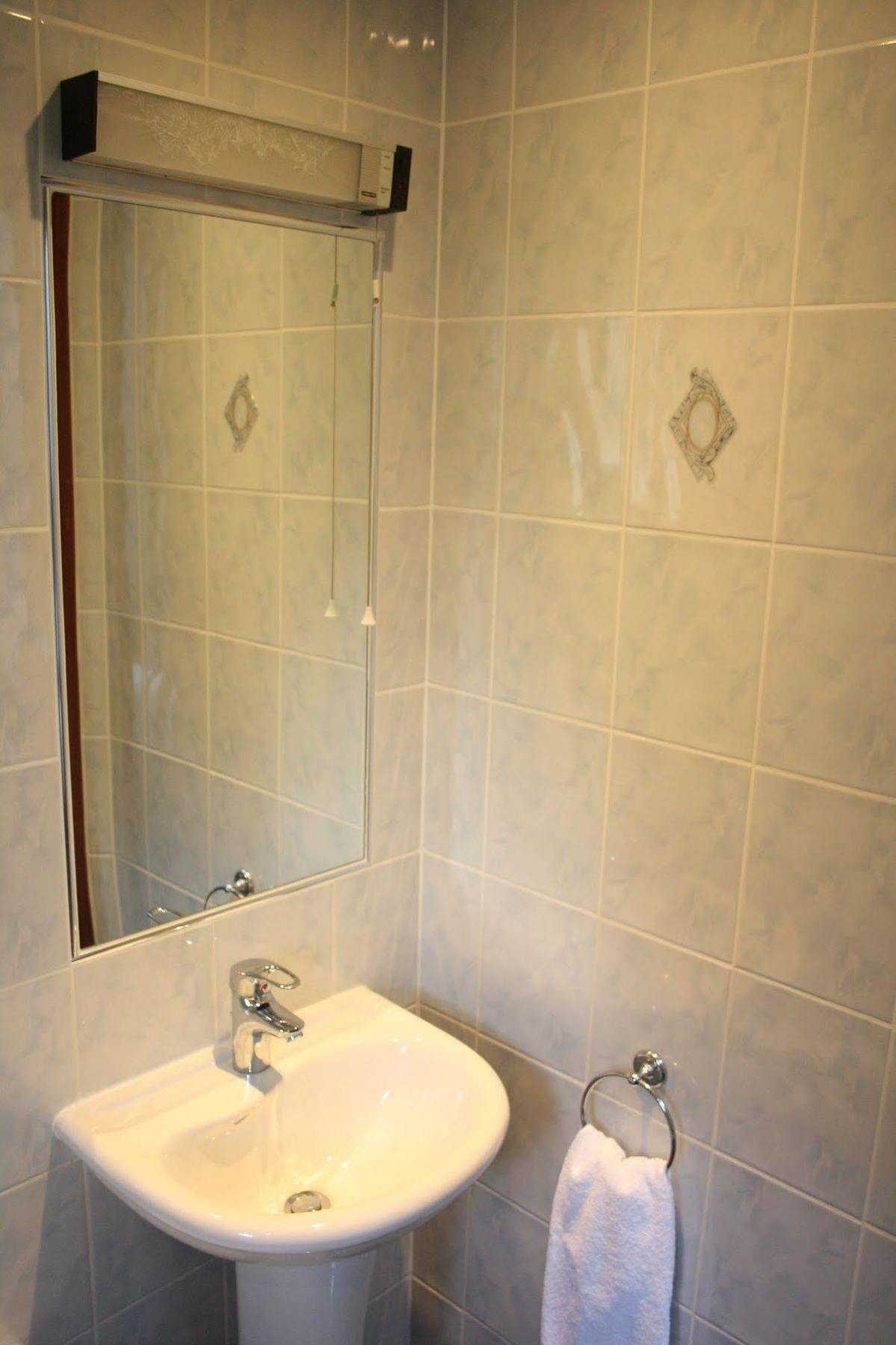 Kings Paget Hotel West Drayton  Extérieur photo