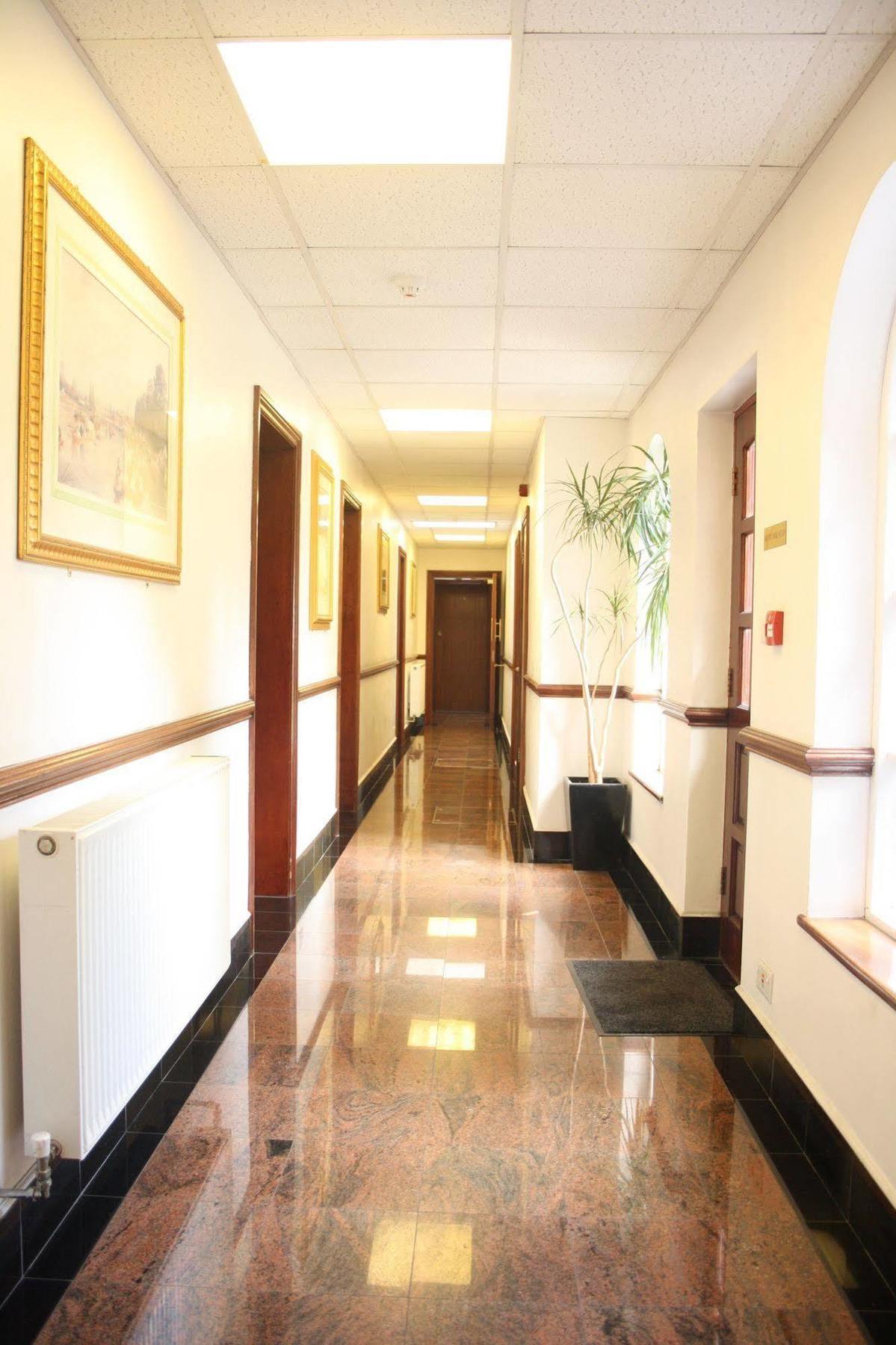 Kings Paget Hotel West Drayton  Extérieur photo
